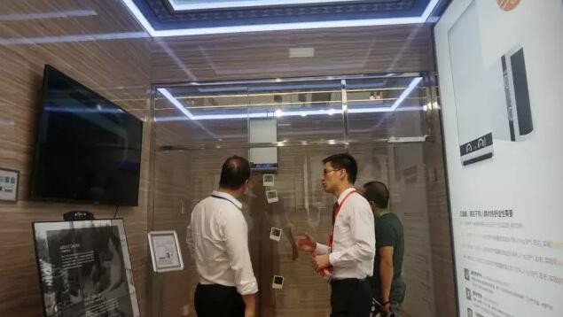 容聲集成吊頂營(yíng)銷總監(jiān)講解容聲產(chǎn)品