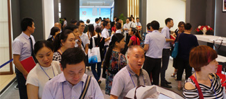 容聲——容天下，聲遠揚！